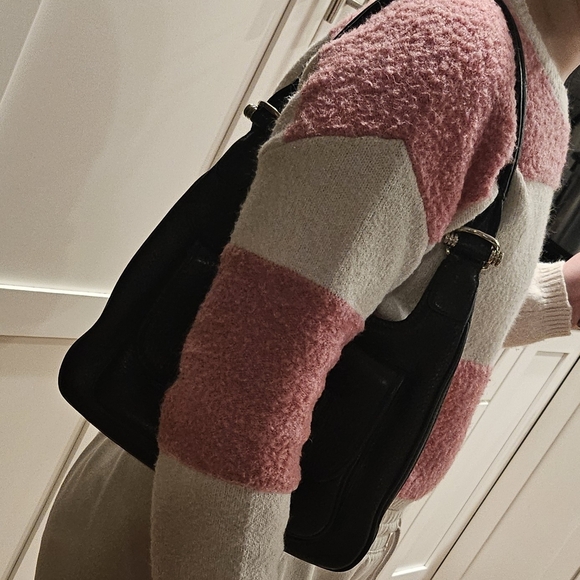 Banana Republic Black Leather Shoulder Bag - Picture 3 of 13